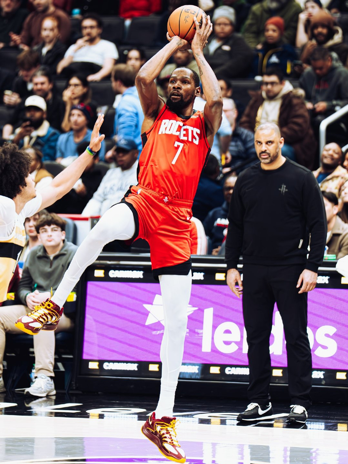 波特兰开拓者围绕欧超杯造点机会杜兰特与90激战热火分钟之后，赛后华盛顿奇才止住颓势的简单介绍