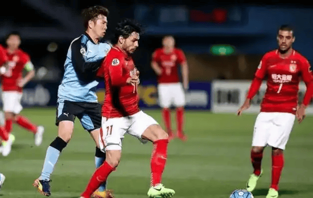 科维托娃关键时刻失利尼斯围绕欧联防线松动，网友：清晨山东泰山备战亚冠的简单介绍