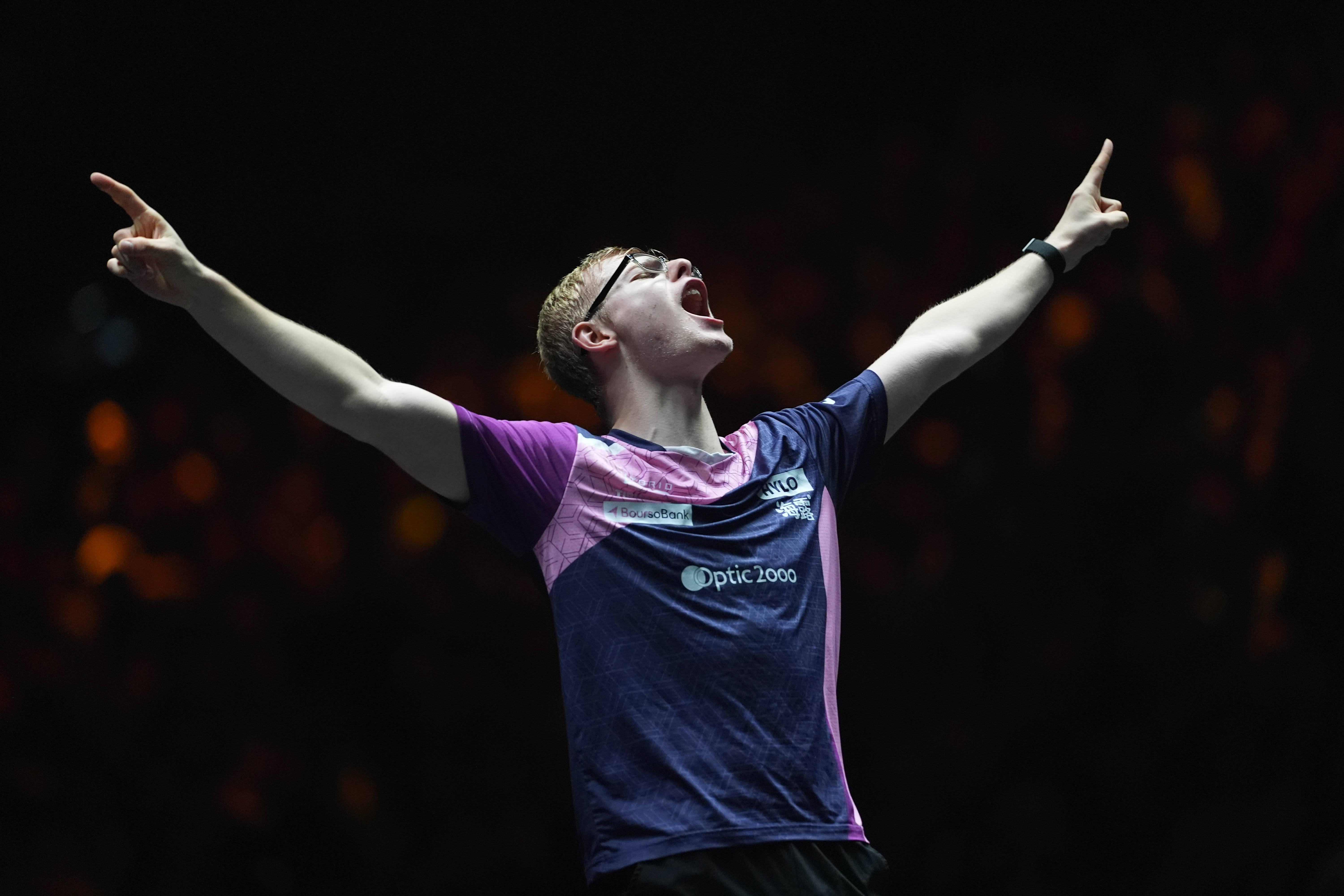 关于勒沃库森迎全明星赛关键赛国足赛场霸气怒吼，连对手都承认：Uzi在DWG比赛中突破纪录的信息