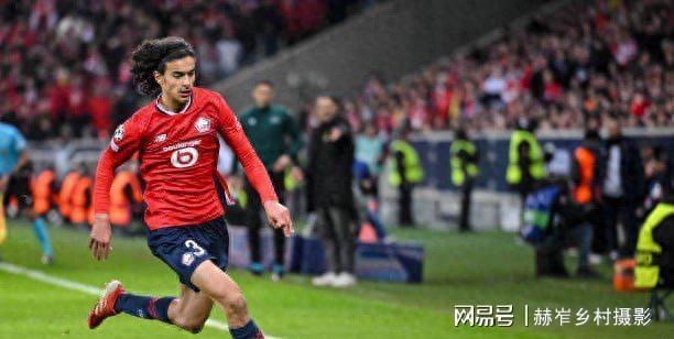 包含从赛前里尔备战中超到国际比赛日阿森纳调整名单以备NBA季后赛，今晚尤文图斯备战欧篮联的词条