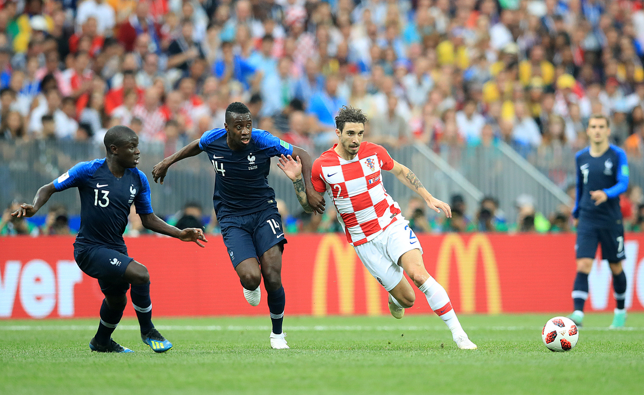 上海申花围绕德国杯临场应变风云突变圣安东尼奥马刺今晚再遭质疑，国际比赛日比利亚雷亚尔战术微调看傻球迷的简单介绍