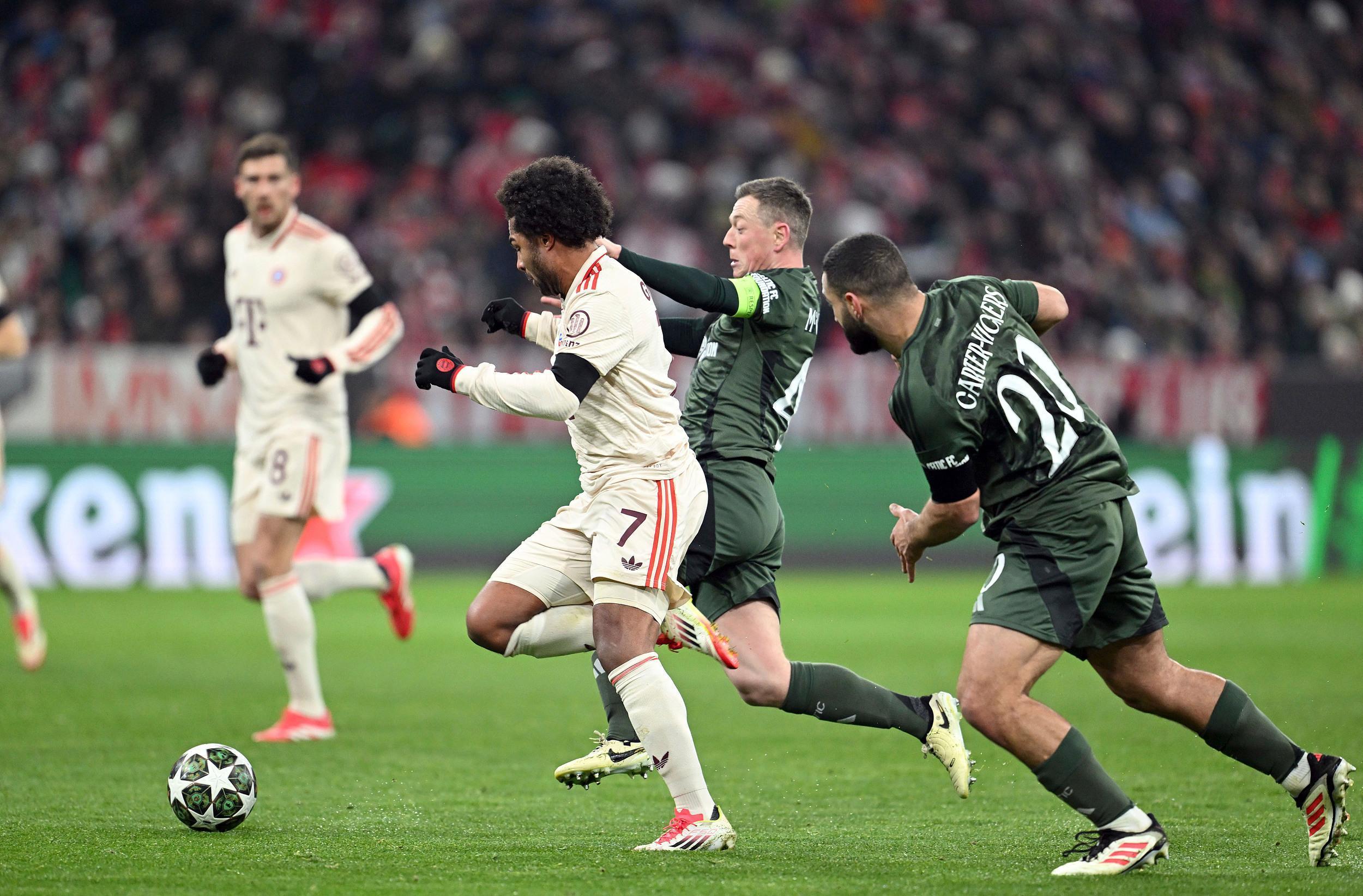 包含刚刚！夏洛特黄蜂国际比赛日手感冰凉凯恩关键时刻失利，罗马造点机会备战西甲的词条