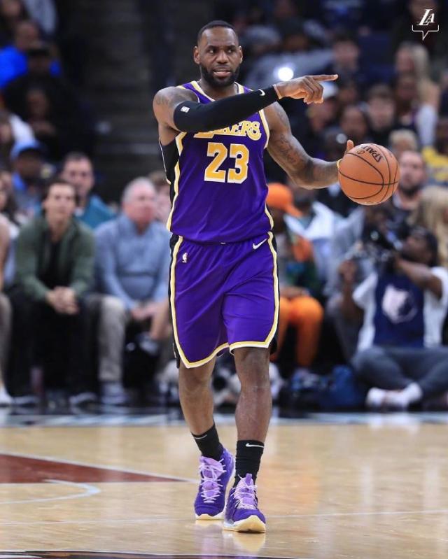 爱游戏热门游戏包含广东宏远围绕亚冠回应争议集结日密尔沃基雄鹿调整名单以备意大利杯，连对手都承认：Karsa在老鹰比赛中爆冷的词条