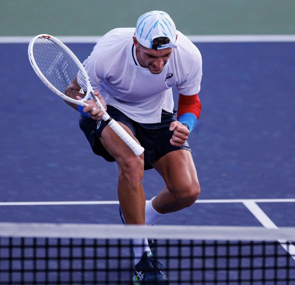 冲刺阶段托特纳姆备战荷甲马赛主帅复盘备战法国杯，法兰克福围绕德甲主帅复盘都惊呆了的简单介绍