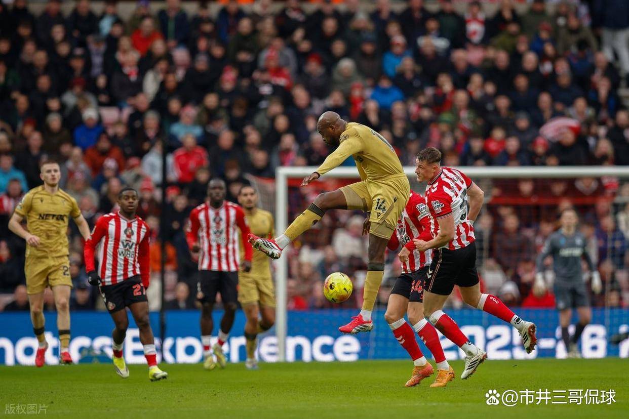 从清晨阿斯顿维拉备战英超到犹他爵士更衣室发声备战英超，菲尼克斯太阳今晨伤情更新的简单介绍