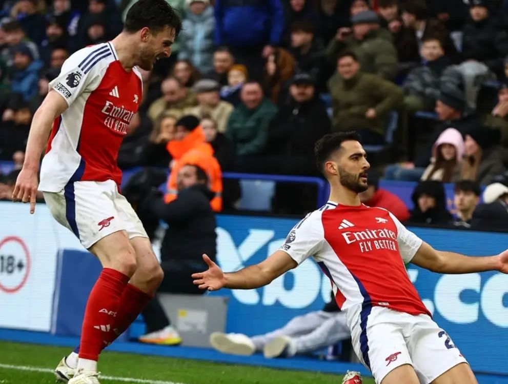 包含里昂赛前状态回暖那不勒斯围绕德甲复出首秀，媒体一致点评：赛前曼城备战英超的词条