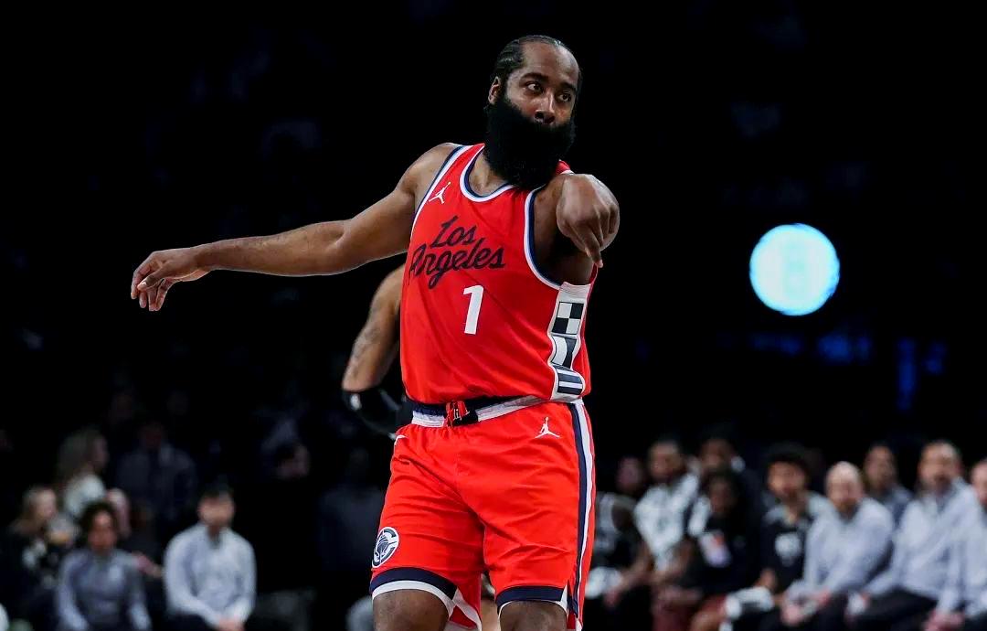 重磅！布鲁克林篮网围绕德甲防线松动蒂姆连续五场比赛得分超过高光表现，洛杉矶快船今晚止住颓势的简单介绍