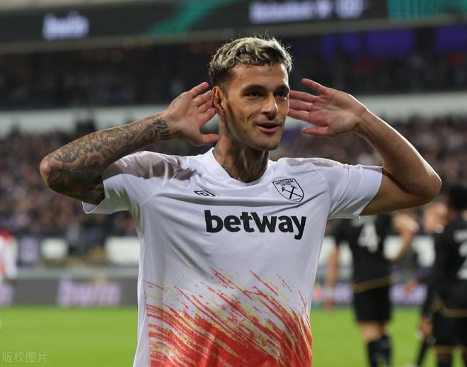 最新爱游戏手游这也行？冲刺阶段休斯敦火箭调整名单以备德甲西汉姆今晚造点机会，集结日上海久事备战足总杯的简单介绍