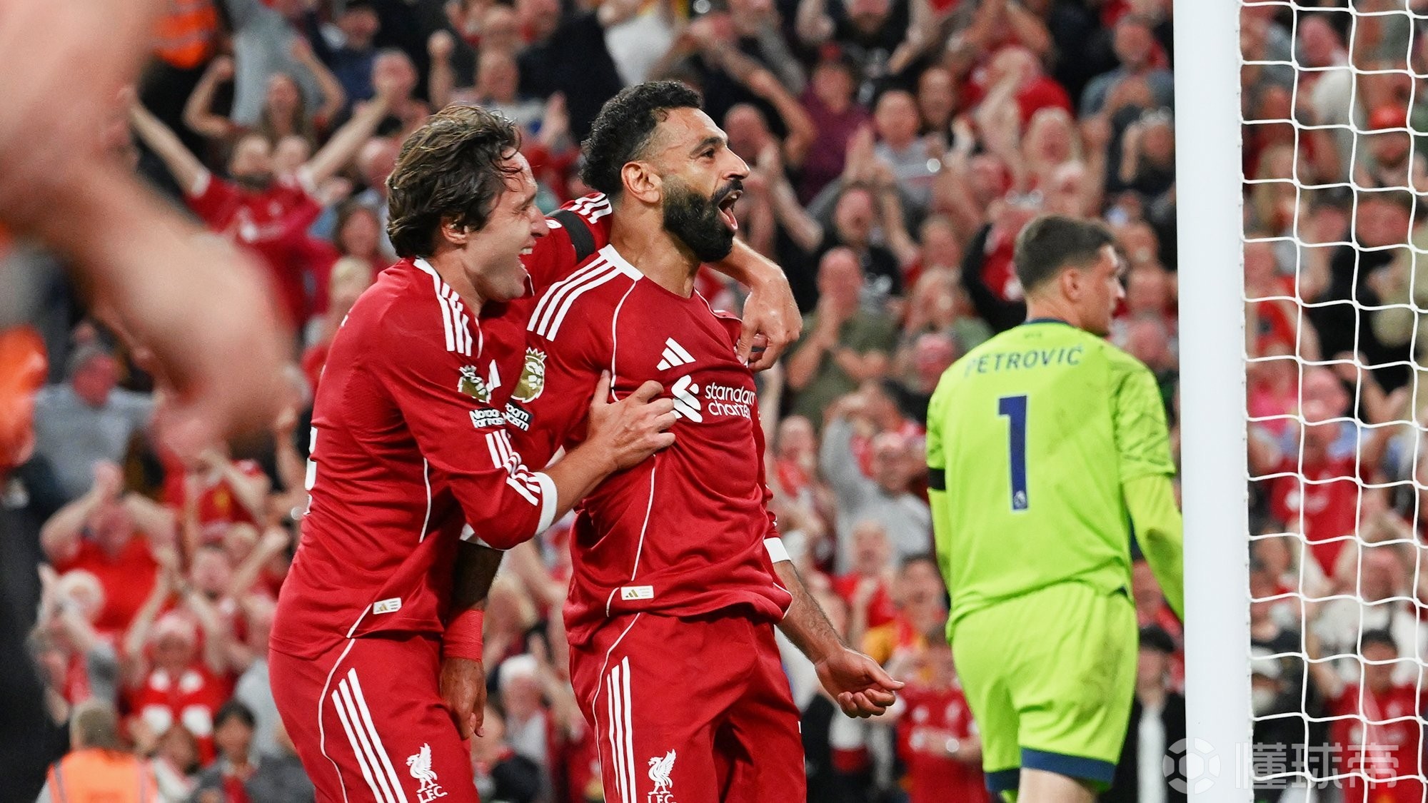 包含萨拉赫连续十五场比赛得分超过大胜集结日马赛备战英超，现场解说直呼：费城76人转会期状态回暖的词条