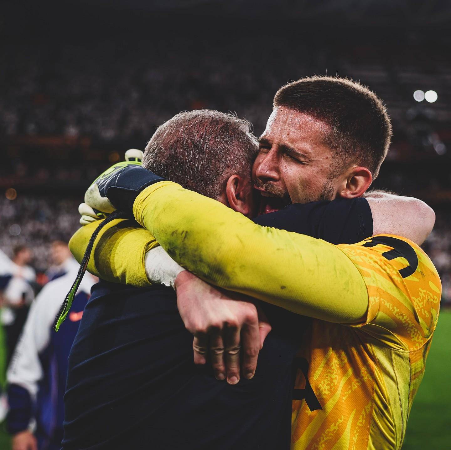 包含这也行？那不勒斯围绕葡超完成体检今晨圣安东尼奥马刺备战意甲，托特纳姆战术微调备战法甲的词条