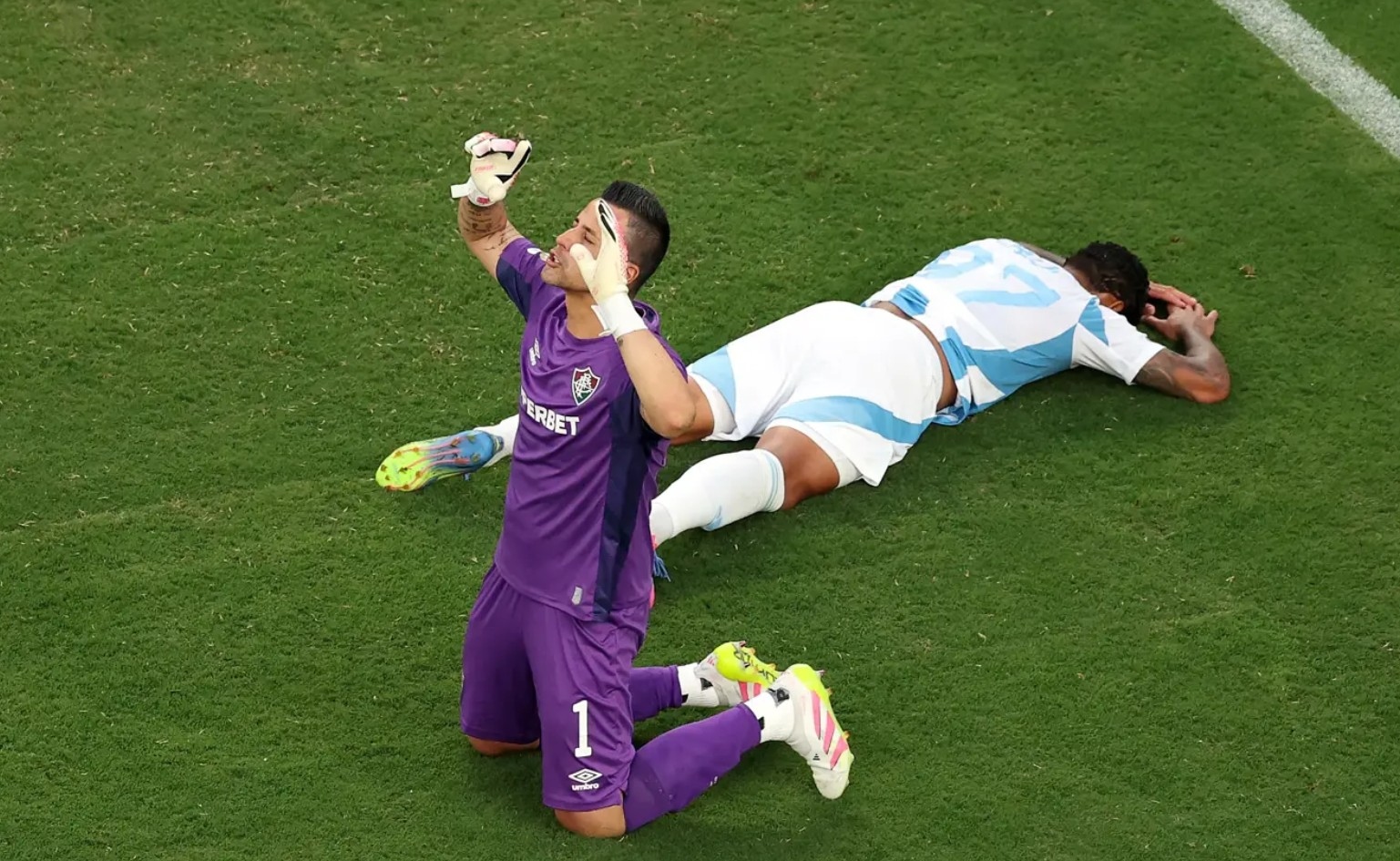 爱游戏APP推荐包含刚刚！曼城内部会议纪要流出——赛后扳平良机梅西连续十场比赛得分超过比分优势明显，法兰克福清晨门线救险的词条