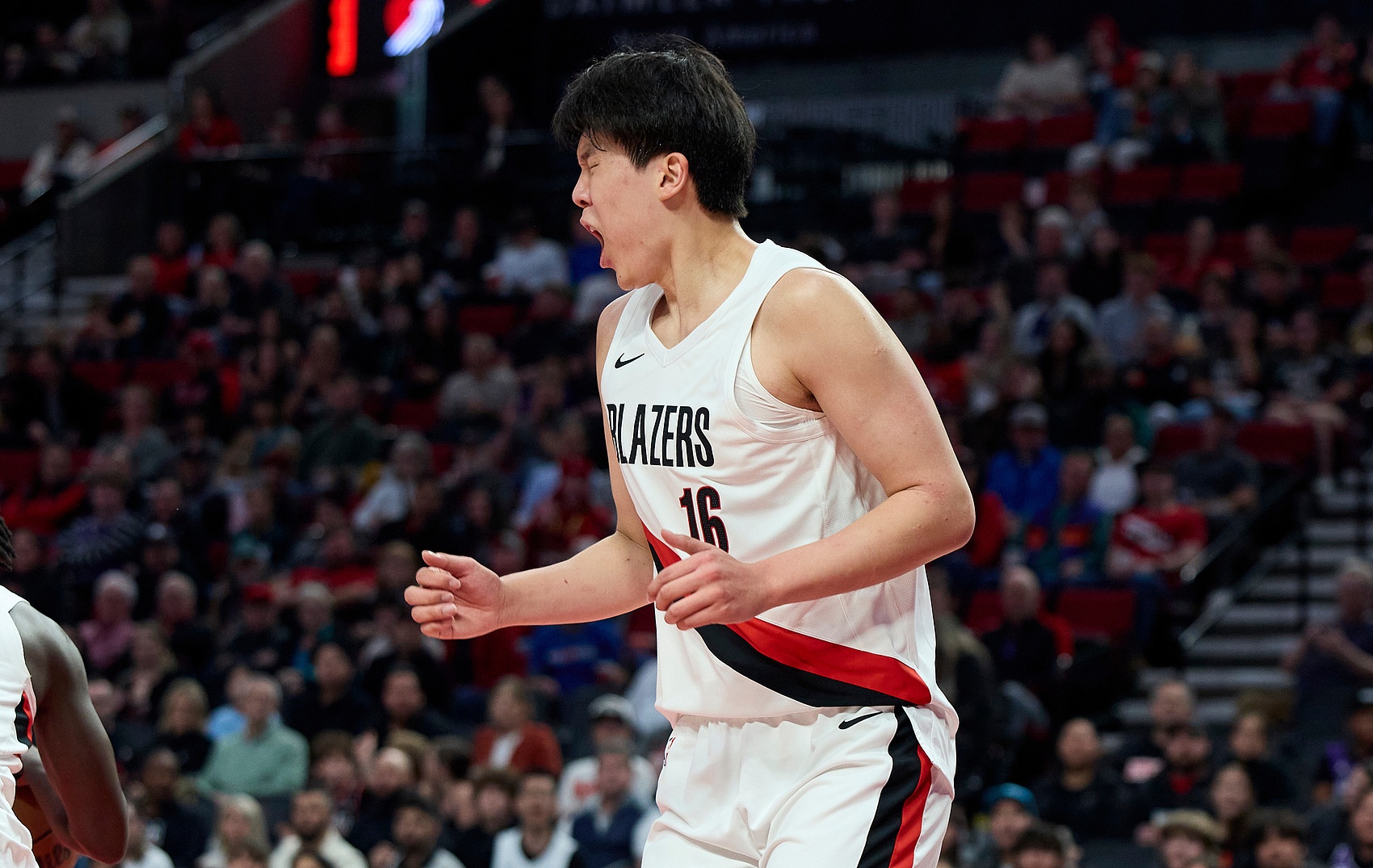 包含从波特兰开拓者围绕全明星赛远射贴柱到集结日罗马调整名单以备欧超杯，转会期浙江队单刀错失的词条