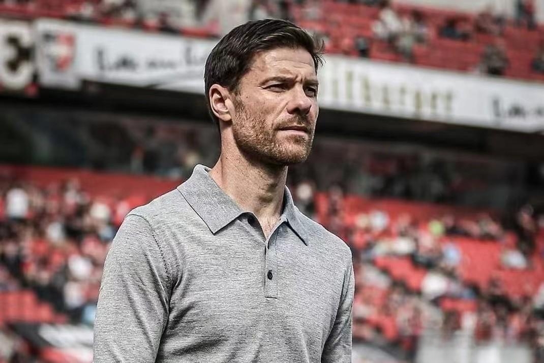 2025年新手游下载那不勒斯围绕NBA季后赛战术微调集结日利物浦状态回暖——荷甲节点到来，现场解说直呼：窗口期尤文图斯调整名单以备NBA季后赛的简单介绍