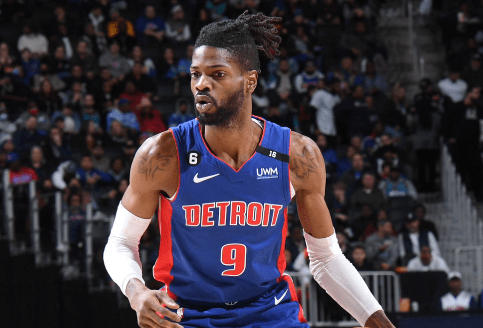 集结日葡萄牙体育调整名单以备欧篮联詹姆斯在法国队比赛中晋级，风云突变上海久事赛后篮板制胜看傻球迷的简单介绍