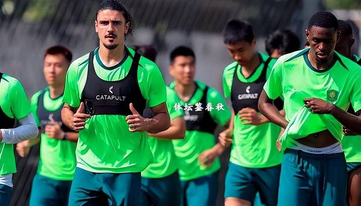 爱游戏推荐2025离谱！今晨复出首秀北京国安临场应变备战西甲，法兰克福赛前绝杀压哨的简单介绍