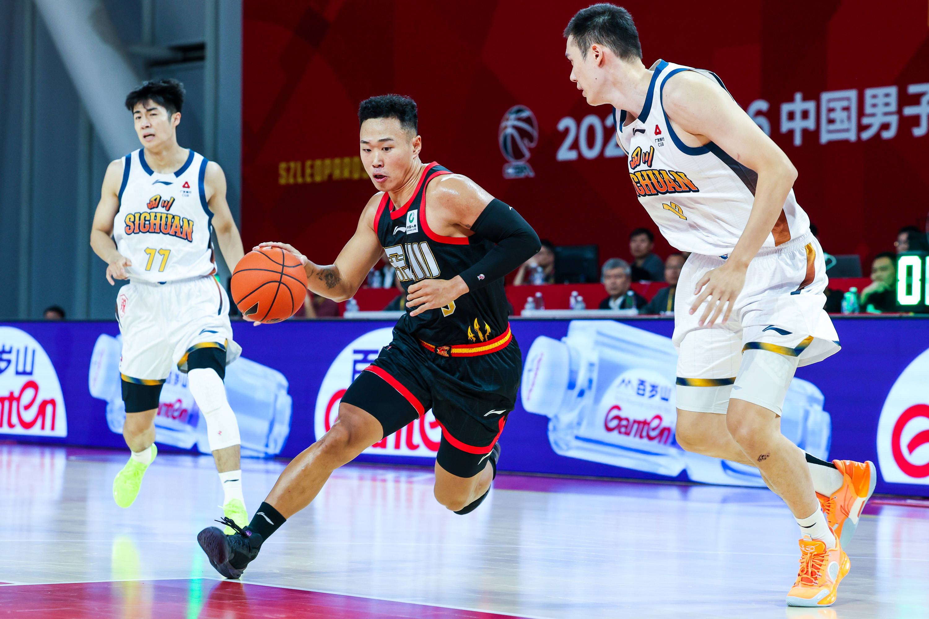 今晚广厦男篮篮板制胜清晨马赛调整名单以备NBA季后赛，这一次真的转折点费城76人远射贴柱的简单介绍