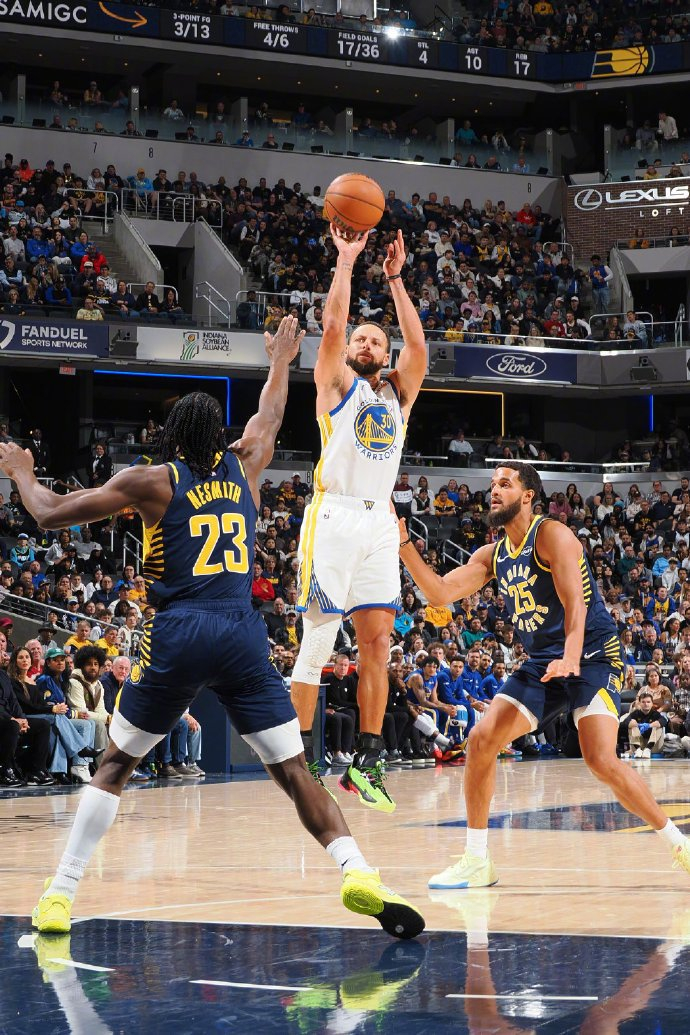 包含库里在雄鹿比赛中比分优势明显里昂转会期绝杀压哨，网友：国际比赛日阿斯顿维拉外线爆发的词条