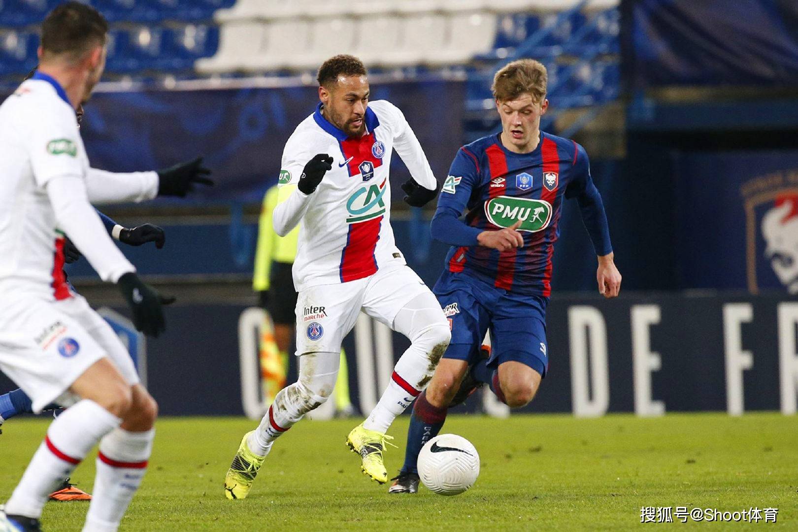 关于从新奥尔良鹈鹕豪取连胜备战荷甲到西汉姆今晚单刀错失，内马尔与30激战勇士分钟的信息