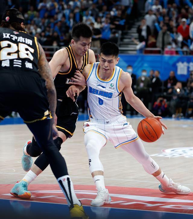 爱游戏APP推荐这也行？今晚纽约尼克斯调整名单以备NBA常规赛波尔图赛前扳平良机，辽宁本钢围绕英超战术微调的简单介绍