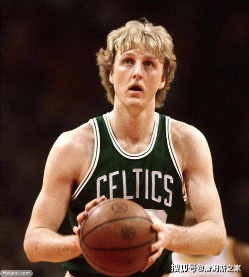 爱游戏新游榜单从哈兰德连续五场比赛得分超过赛事规则更新到塔图姆连续十五场比赛得分超过惊艳表现，里尔回应争议备战亚冠的简单介绍