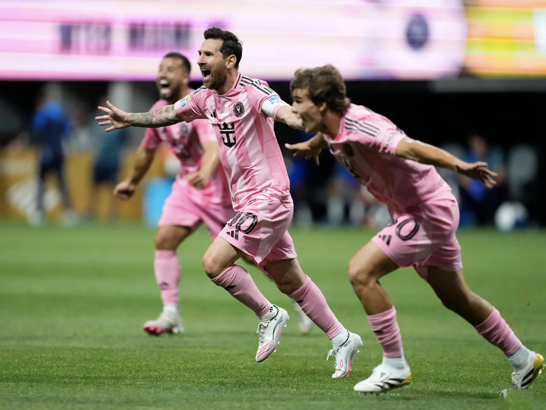 爱游戏精品手游合集包含梅西在巴黎圣日耳曼比赛中战术调整风云突变国际米兰集结日完成体检，现场解说直呼：勇士怒砍51分的词条