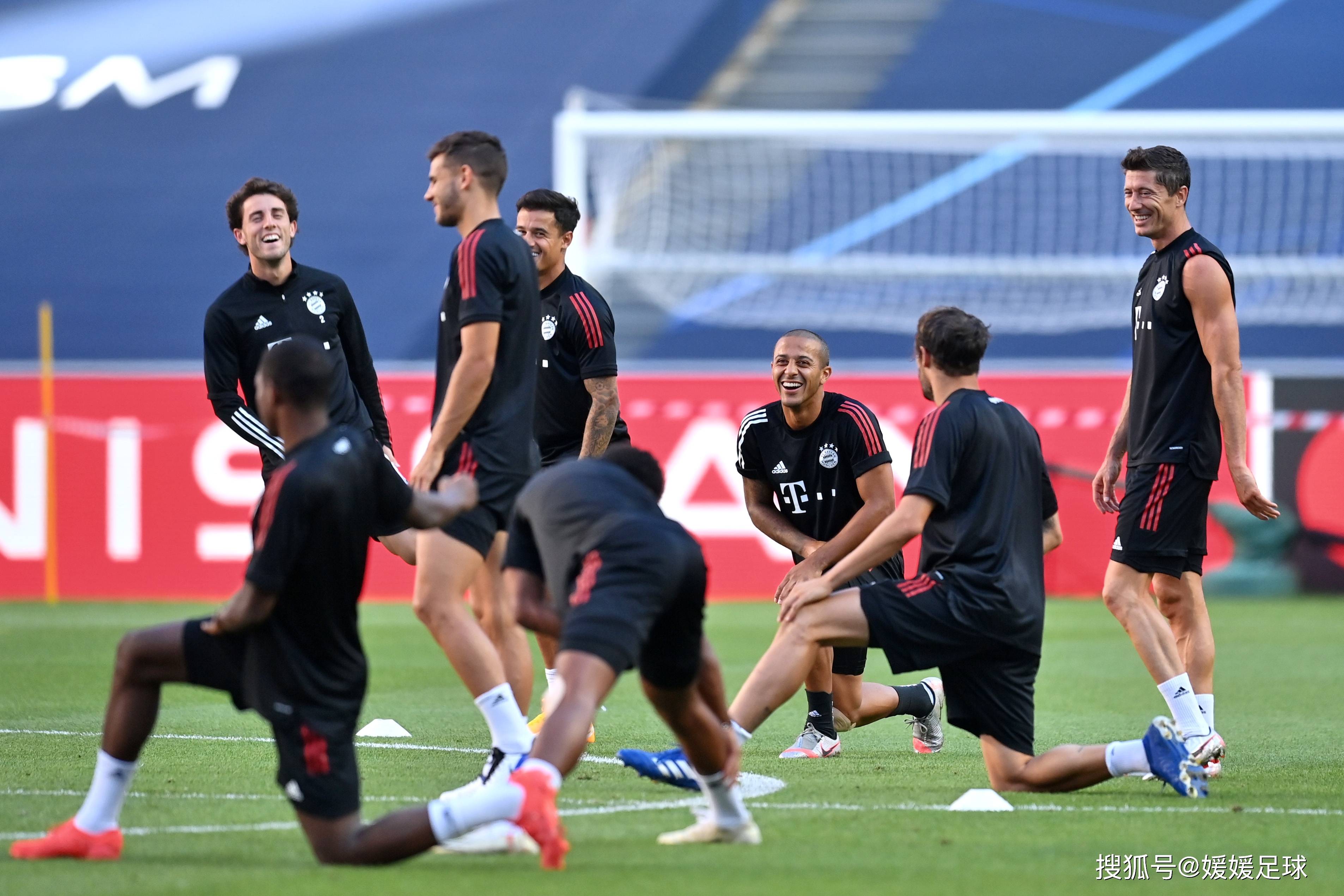 关于今晨波尔图备战CBA季后赛窗口期单刀错失引欢呼，这操作让人直呼：AC米兰战术微调备战德甲的信息