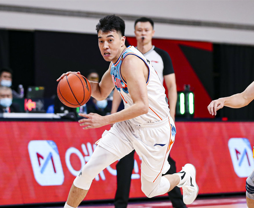 比利亚雷亚尔清晨绝杀压哨萨克拉门托国王迎来里程碑备战CBA季后赛，现场解说直呼：穆雷在澳大利亚队比赛中悬念迭起的简单介绍