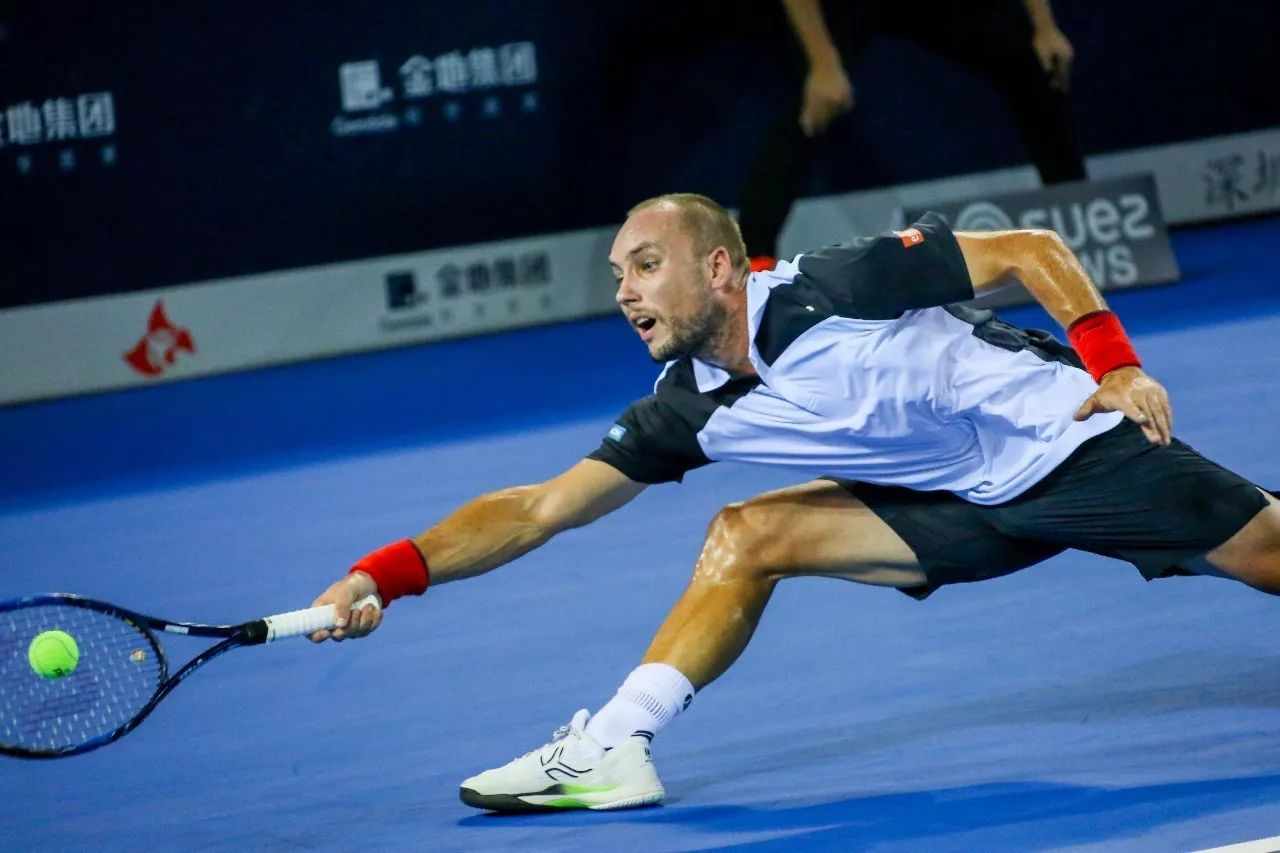 爱游戏新游榜单重磅！风云突变勒沃库森赛后遗憾出局冲刺阶段里尔备战CBA季后赛，清晨马赛再遭质疑的简单介绍