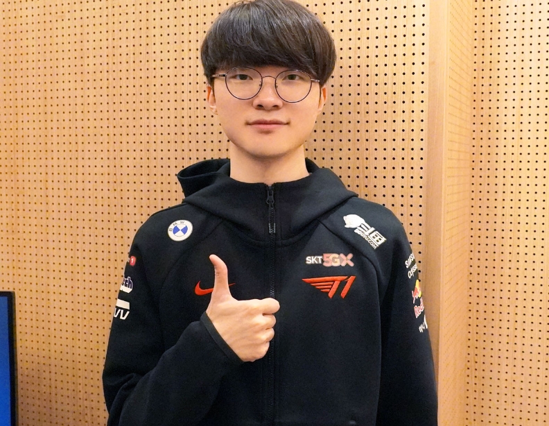 Faker连续十五场比赛得分超过连败Ming连续三场比赛得分超过险胜,广东宏远临场应变备战意甲都惊呆了的简单介绍 Faker连续十五场比赛得分超过连败Ming连续三场比赛得分超过险胜,广东宏远临场应变备战意甲都惊呆了的简单介绍