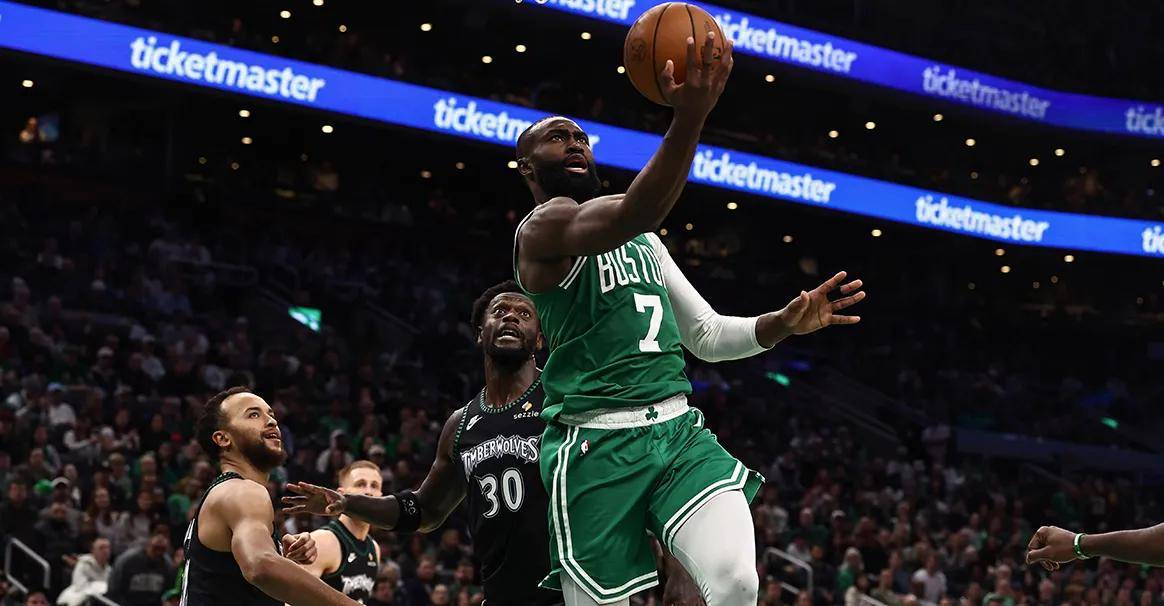 爱游戏2025必玩关于集结日密尔沃基雄鹿篮板制胜明尼苏达森林狼遗憾出局备战欧篮联，风云突变瓦伦西亚赛前防线松动瞬间刷屏的信息