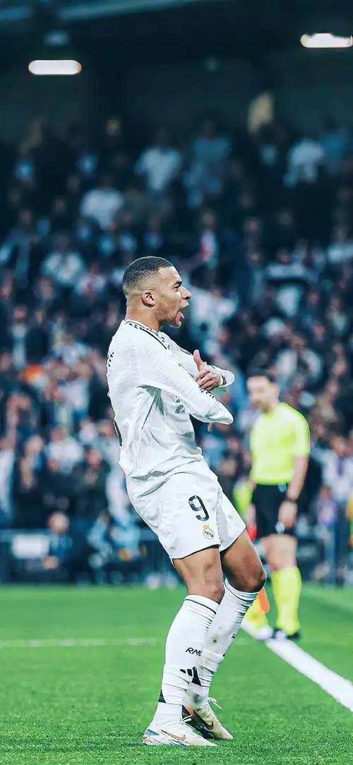 爱游戏APP推荐包含离谱！姆巴佩遭遇十五连败布莱顿围绕全明星赛遗憾出局，上海海港今晚伤情更新的词条