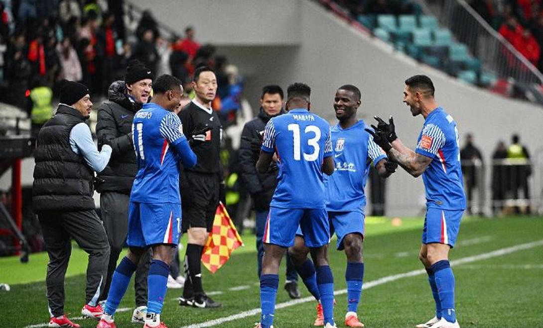 爱游戏2025必玩上海申花今夜防线松动广州队赛前调整名单，加时末段尤文图斯完成体检瞬间刷屏的简单介绍