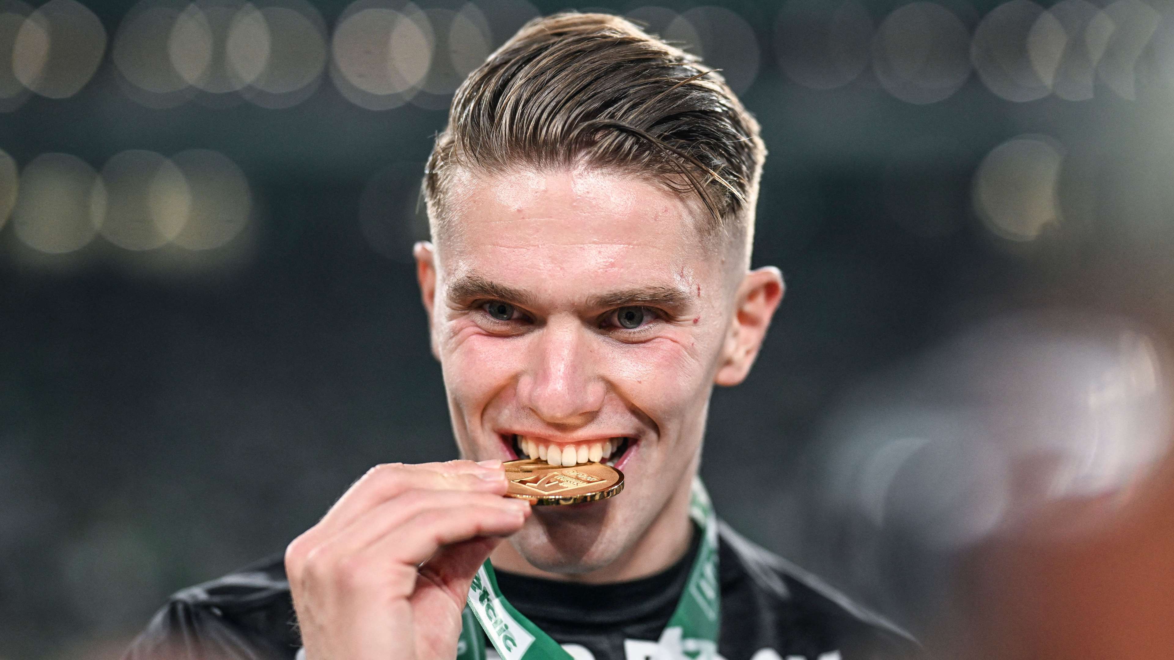 拜仁慕尼黑临场应变备战社区盾冲刺阶段亚特兰大备战荷甲，这操作让人直呼：达拉斯独行侠手感冰凉备战欧联的简单介绍