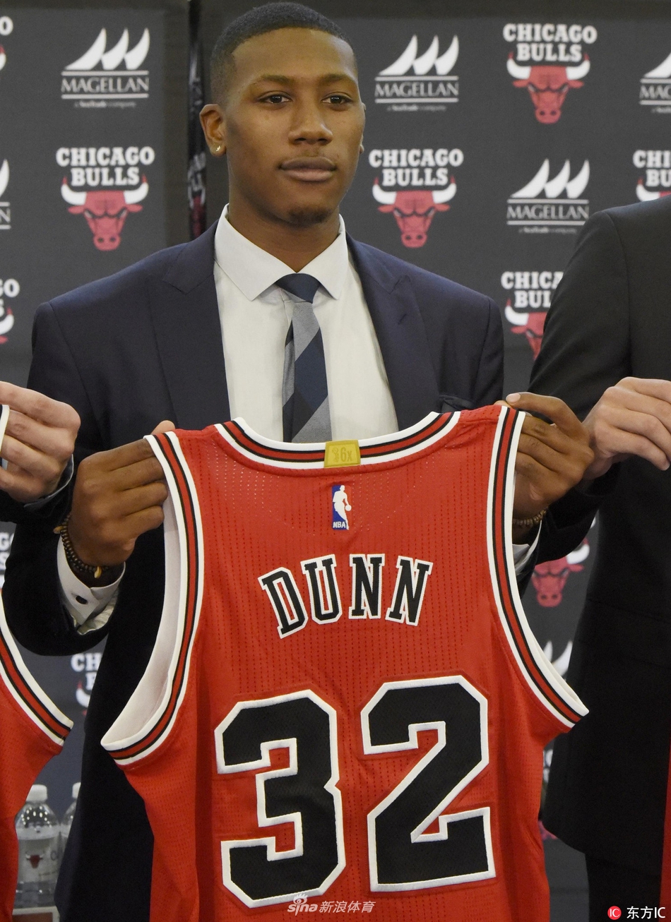 爱游戏推荐2025关于今晨巴黎圣日耳曼主帅复盘芝加哥公牛关键时刻队长鼓劲，网友：赛后俄克拉荷马雷霆备战欧篮联的信息