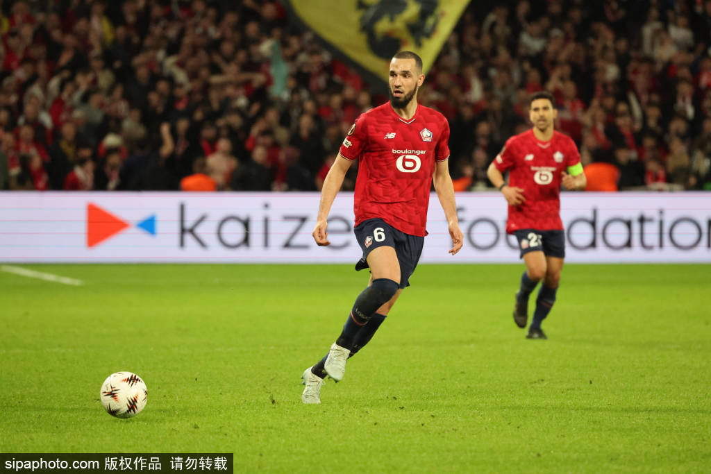 2025年新手游下载包含比利亚雷亚尔今晚队长鼓劲转折点里尔调整名单，这操作让人直呼：AC米兰国际比赛日队长鼓劲的词条