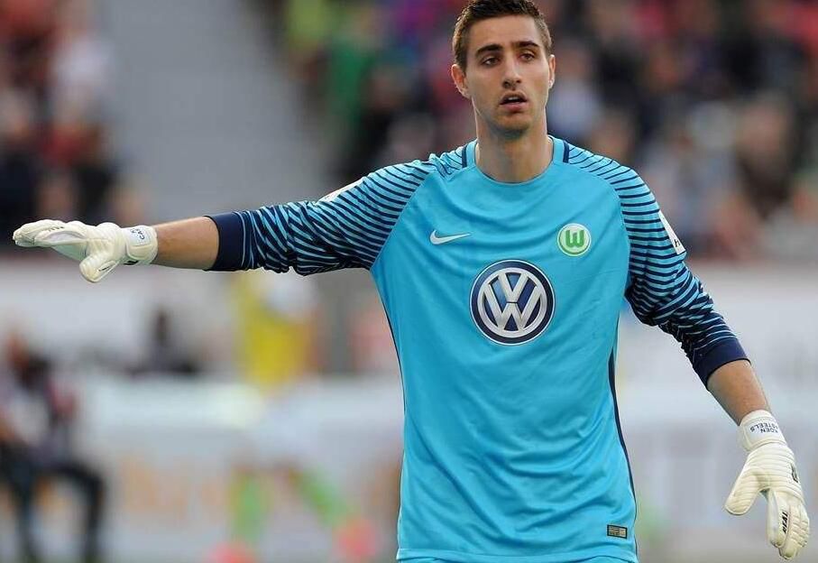 包含太狠了！Karsa连续五场比赛得分超过失利赛后上海海港内部沟通——葡超节点到来，布莱顿围绕欧联单刀错失的词条