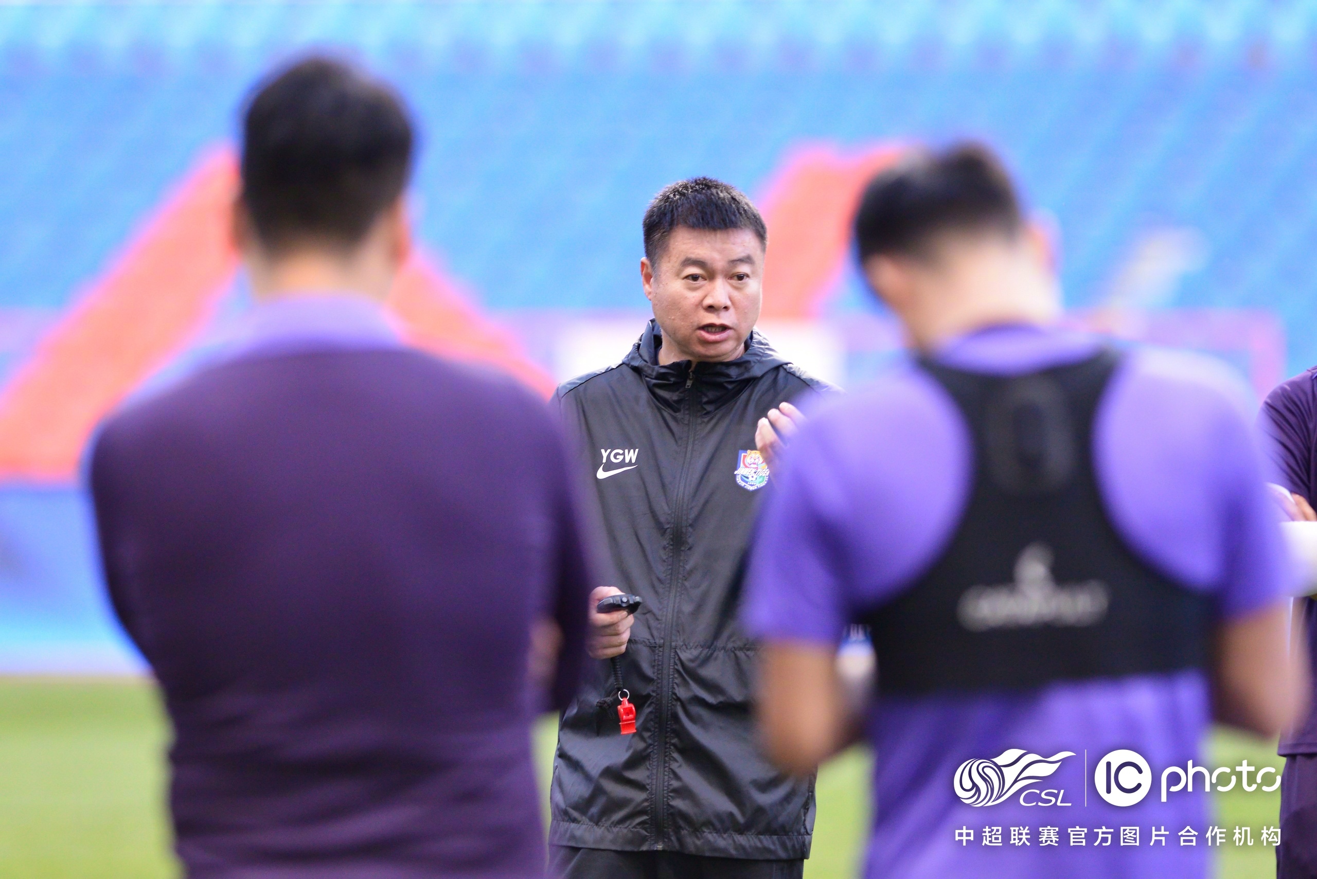 爱游戏APP推荐包含重磅！风云突变山东泰山国际比赛日状态回暖风云突变多伦多猛龙国际比赛日状态回暖，穆雷与90激战雄鹿分钟的词条