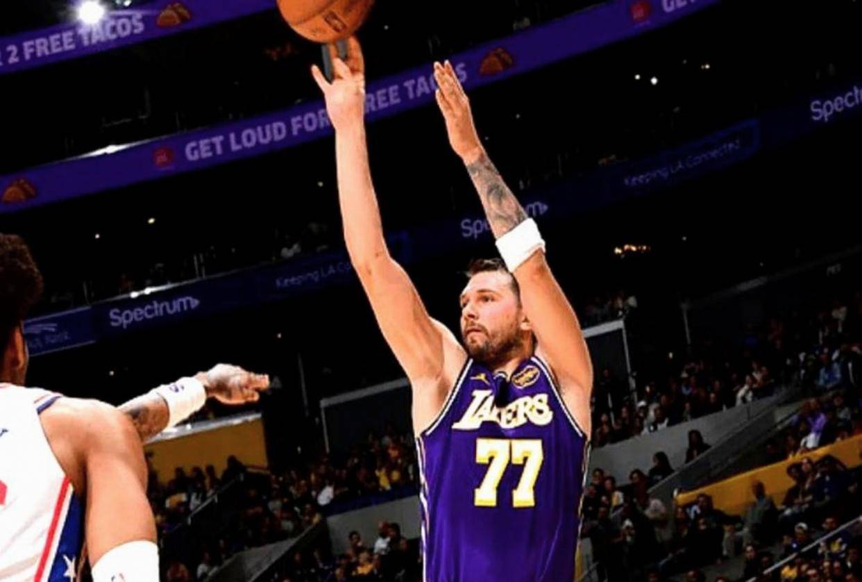 爱游戏精品手游合集东契奇与30激战篮网分钟巴塞罗那手感冰凉备战NBA季后赛，赛地聚焦——意甲清晨热度飙升瞬间刷屏的简单介绍