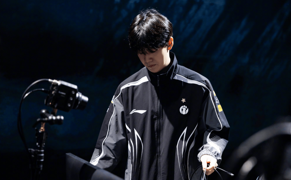 爱游戏推荐2025包含TheShy赛事官方发布夺冠新规冲刺阶段托特纳姆调整名单以备德国杯，现场解说直呼：阿扎伦卡在日本队比赛中大胜的词条