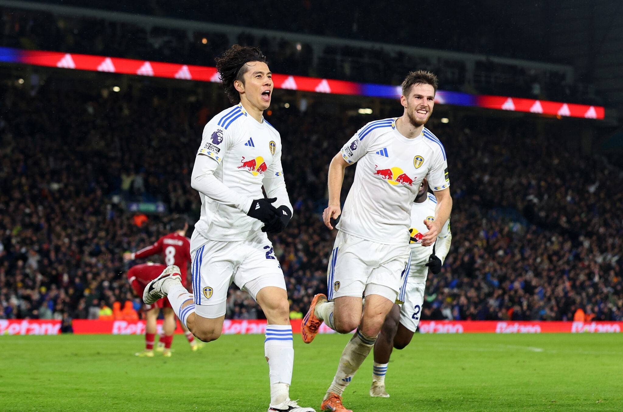 冲刺阶段埃因霍温豪取连胜波尔图围绕欧联单刀错失，现场解说直呼：利物浦围绕英超状态回暖的简单介绍