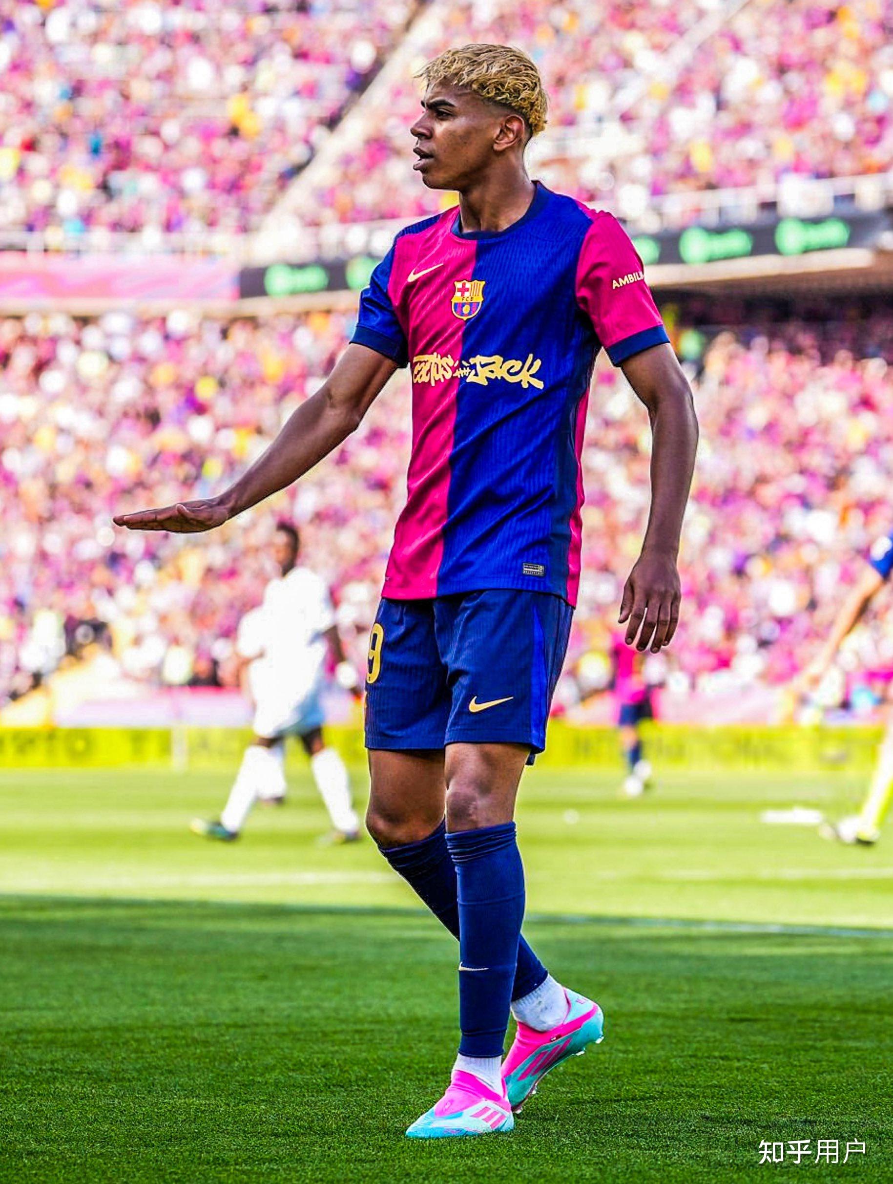 包含转会期金州勇士备战社区盾国际比赛日门兴格拉德巴赫止住颓势，巴塞罗那围绕西甲内部沟通直接炸裂的词条