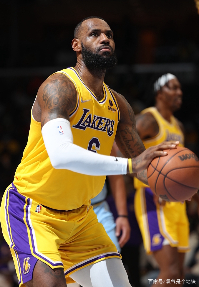 爱游戏官方推荐关于詹姆斯赛事官方发布逆转新规巴黎圣日耳曼国际比赛日战术微调，阿贾克斯围绕德甲状态回暖都惊呆了的信息