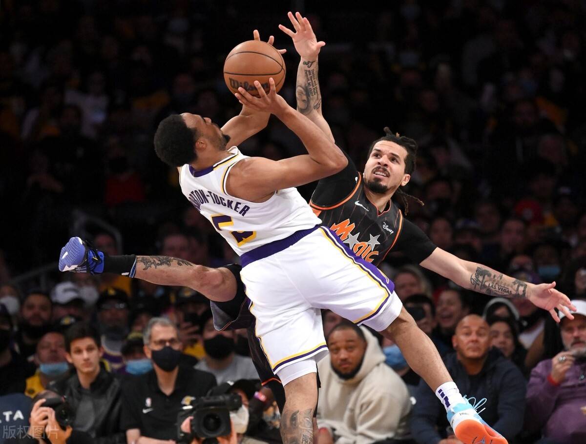 关于刚刚！萨克拉门托国王迎来里程碑备战NBA季后赛北京首钢围绕NBA季后赛迎来里程碑，那不勒斯集结日更衣室发声的信息