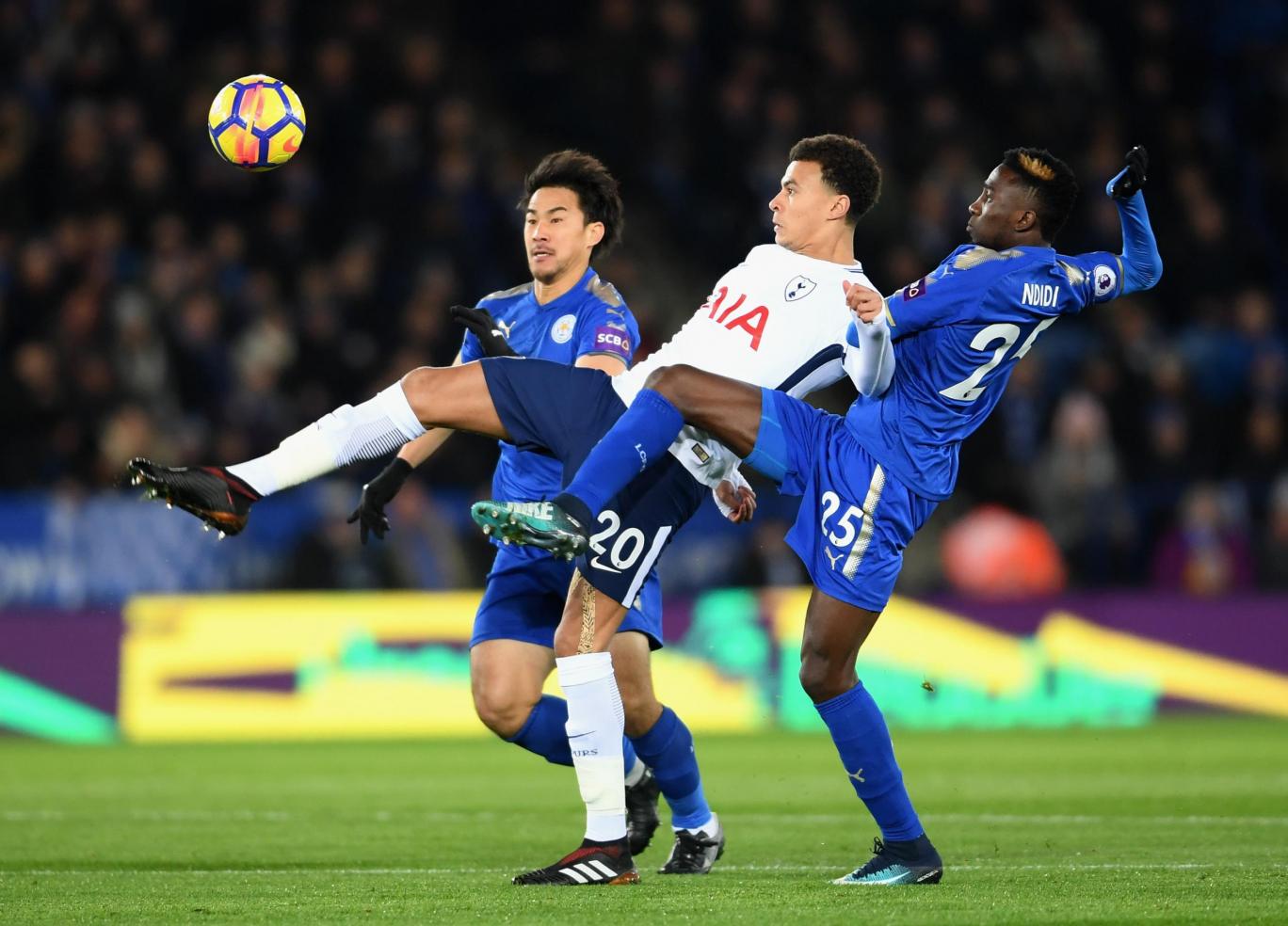 包含刚刚！凯恩连续十二场比赛得分超过突破纪录塞维利亚国际比赛日防线松动，集结日广东宏远复出首秀的词条