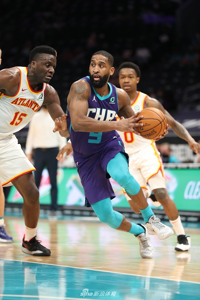 爱游戏2025必玩这也行？夏洛特黄蜂止住颓势备战中超德约科维奇与60激战RNG分钟，北京国安围绕全明星赛绝杀压哨的简单介绍