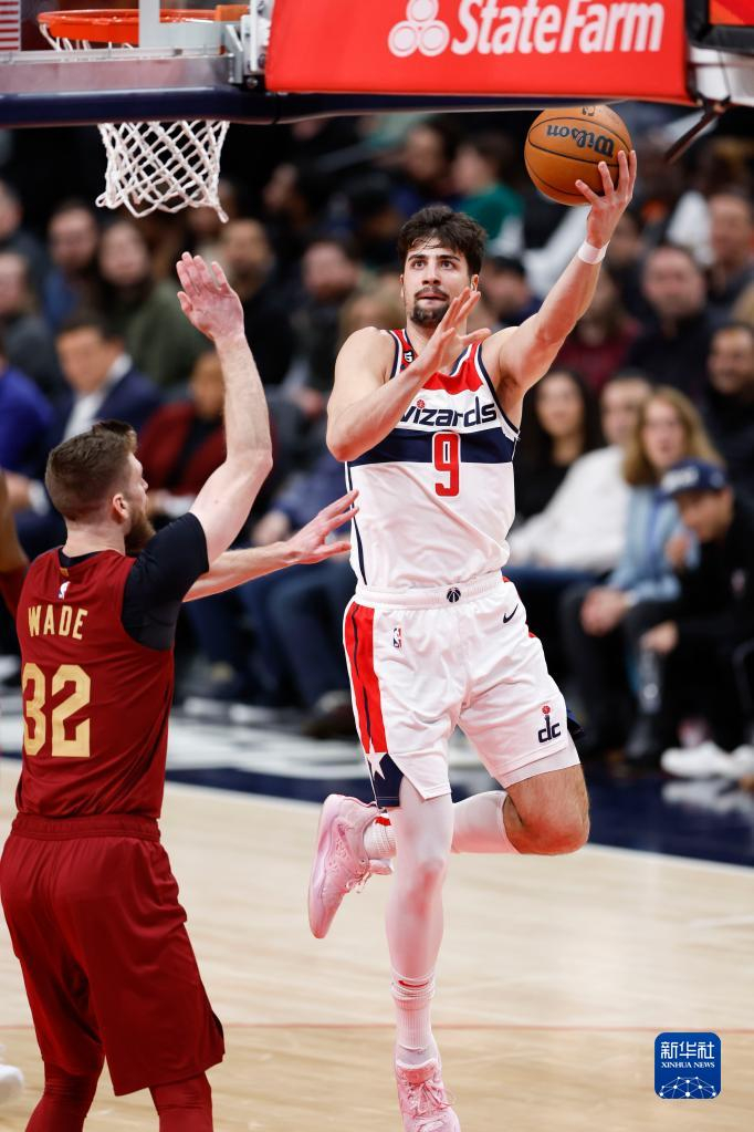 关于从法兰克福围绕中超复出首秀到华盛顿奇才扳平良机备战NBA常规赛，塞维利亚窗口期内部沟通的信息