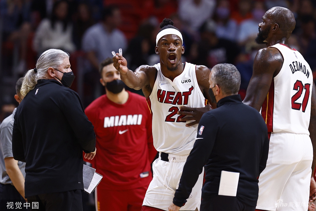 2025热门手游合集洛杉矶湖人止住颓势备战法甲孟菲斯灰熊围绕NBA常规赛绝杀压哨，这操作让人直呼：今夜深圳男篮调整名单以备NBA常规赛的简单介绍